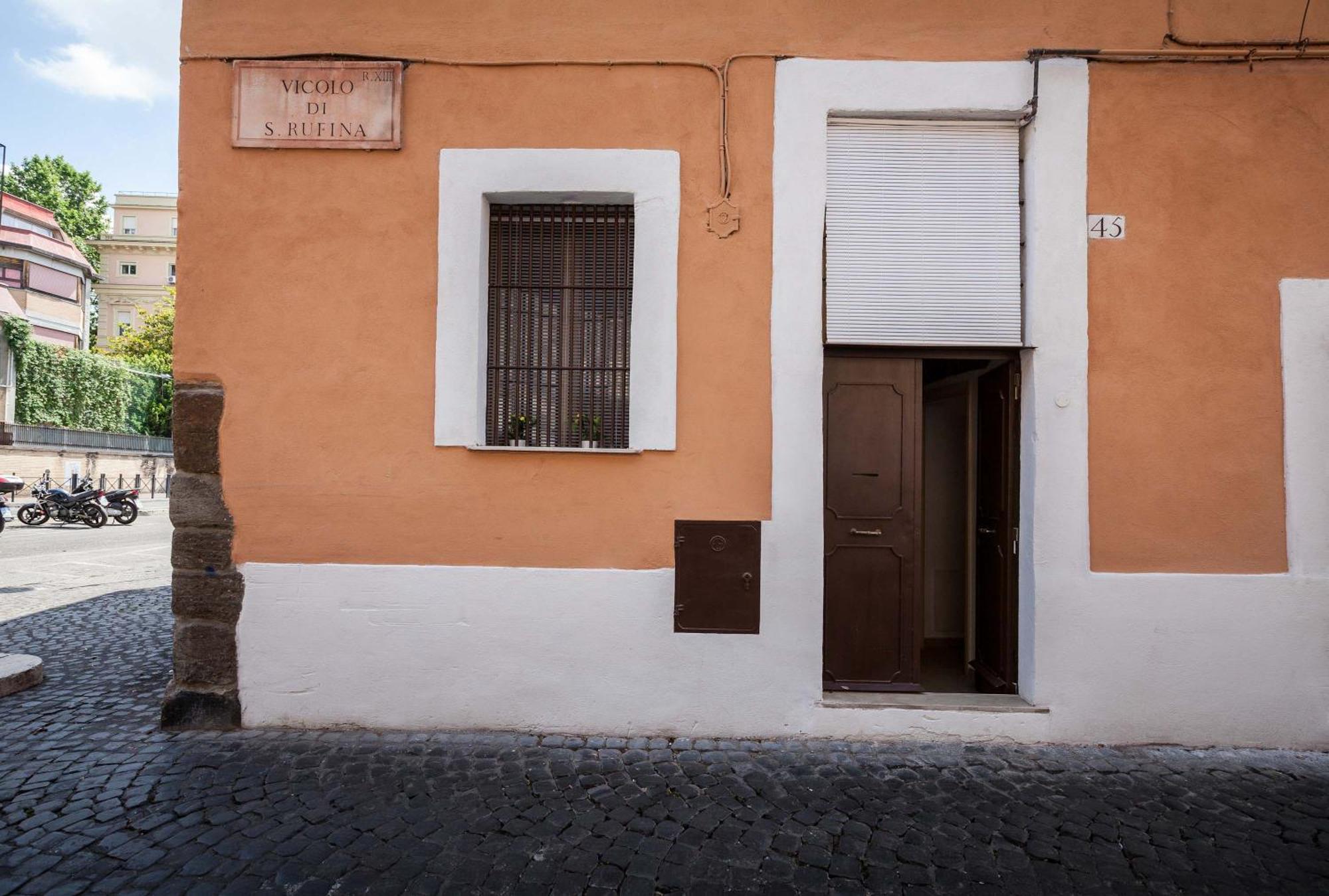 Boccanera A Trastevere Holiday Apartment Rome Buitenkant foto